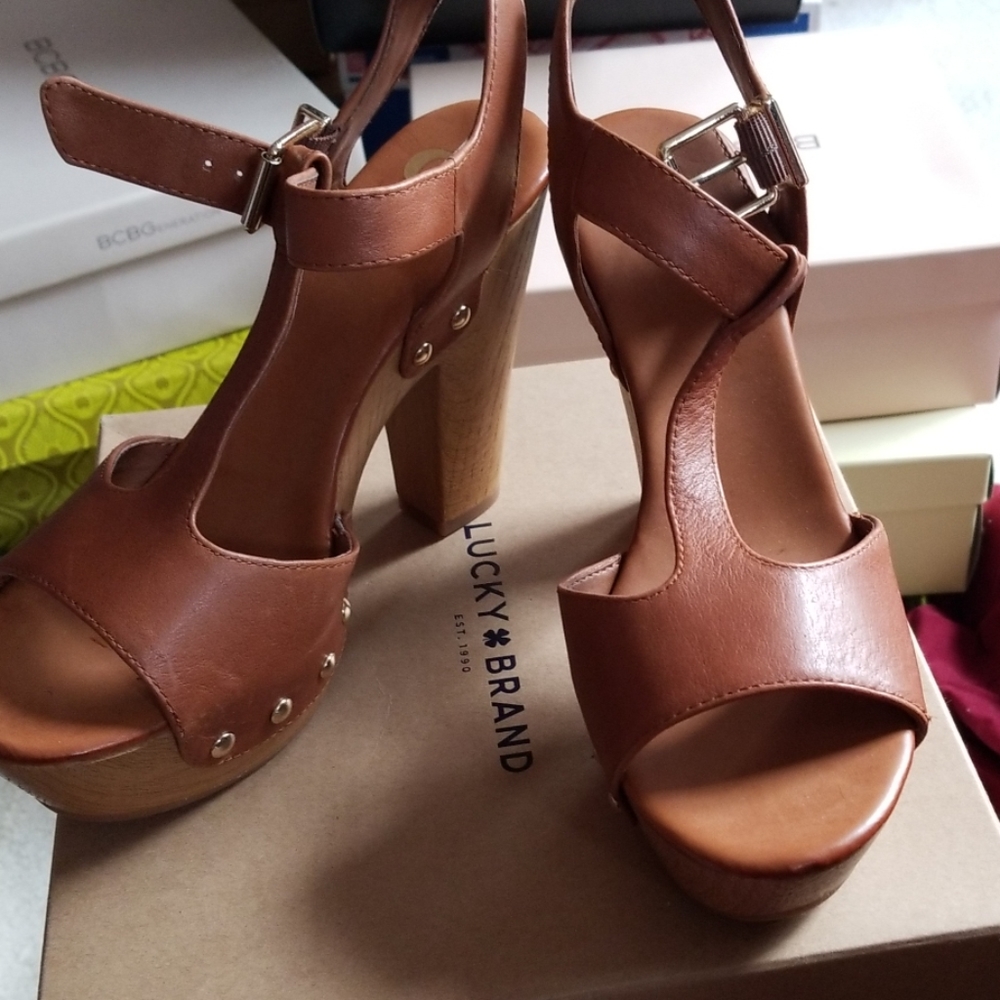 Heels - Picture 2 of 4